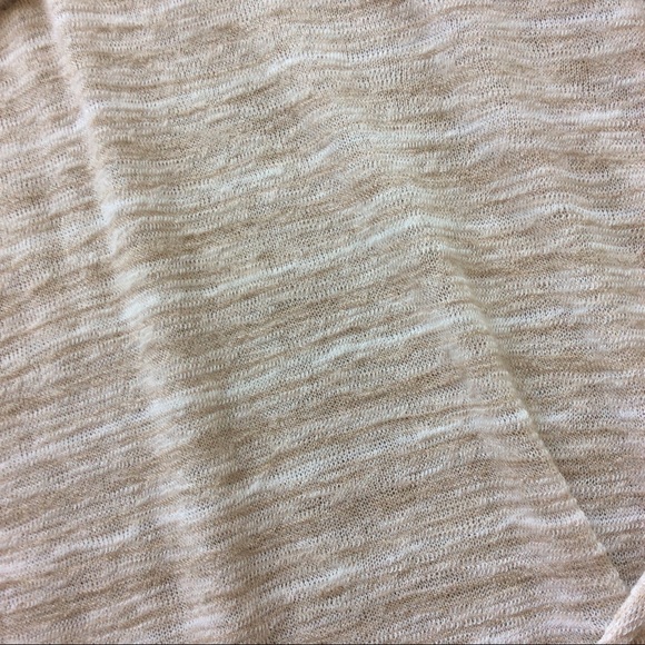 1 MED Lace Up Front Lightweight Top - Picture 6 of 6